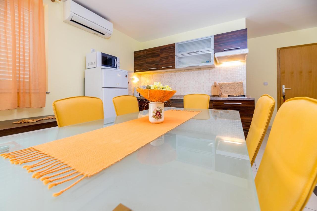 Apartments Ljubica Garden باشْكا المظهر الخارجي الصورة